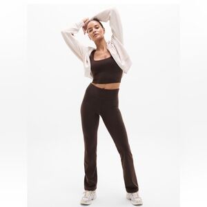 NWT Athleta Elation Straight Leg Yoga Pants Burgundy Size XS